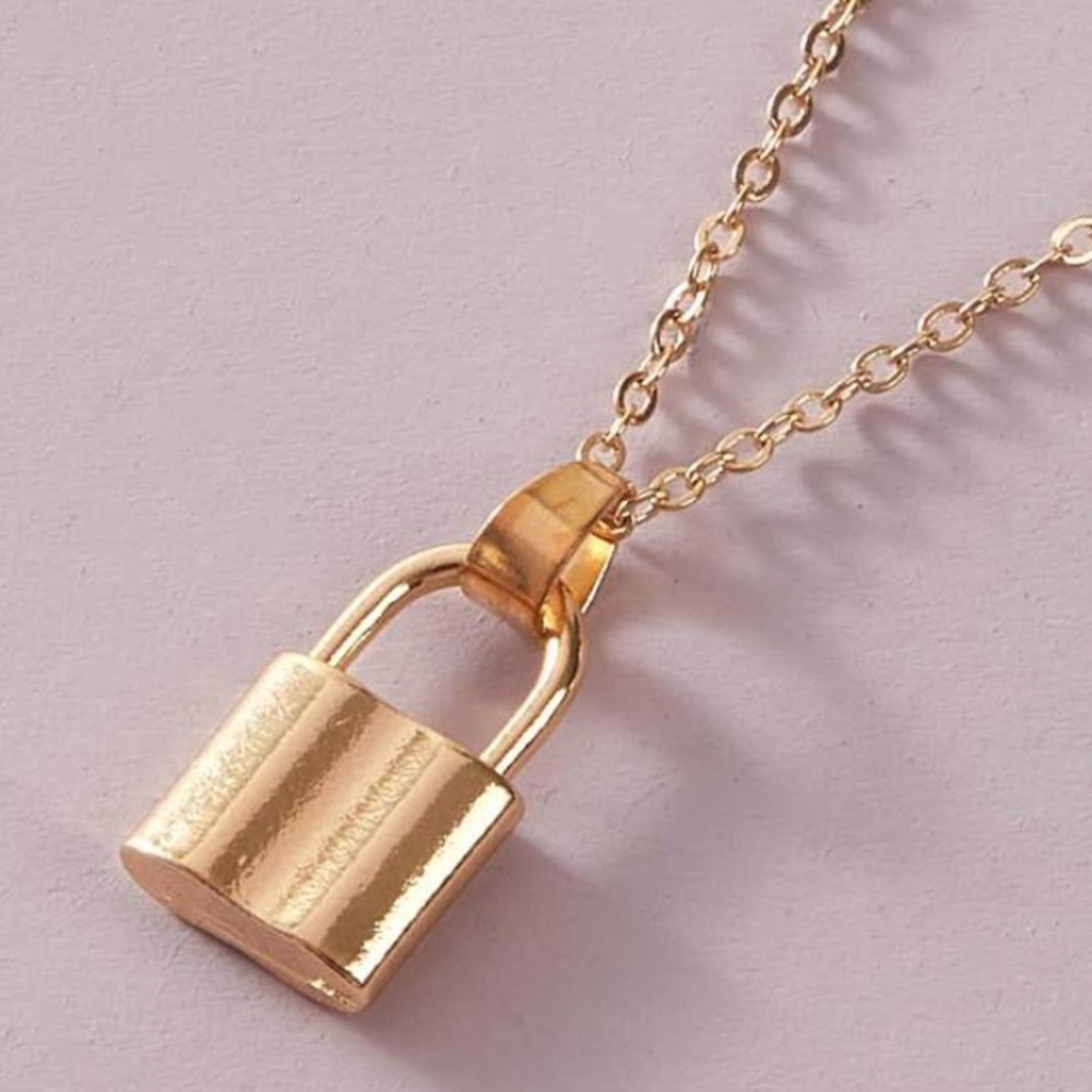 NEW 4pc lock & key gold chain necklace set - Picture 7 of 10